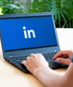 Register for the LinkedIn course and learn how to communicate effectively on the professionals’ social media. Photo: AU Health.