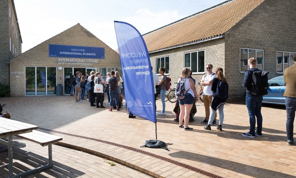 A line of students standing outside the International Centre in Aarhus