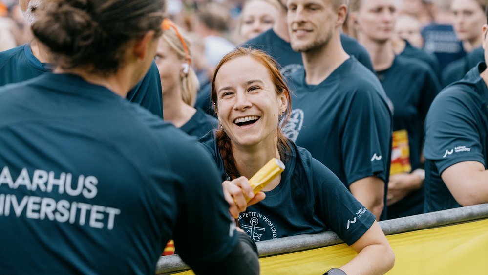 Two women at the DHL run