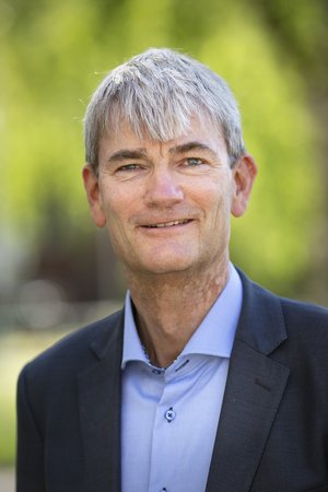 Associate Professor Lars Bo Gundersen
