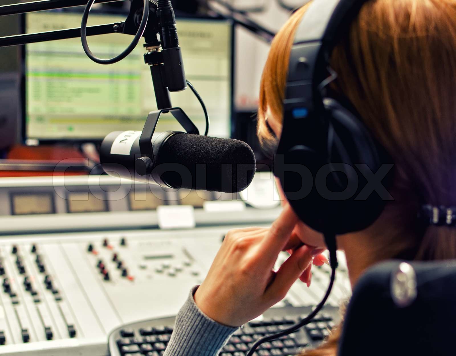 The Danish Broadcasting Corporation (DR) offers a number of PhD students from Health a test interview with radio hosts from P3 or P1. Photo: Colourbox.